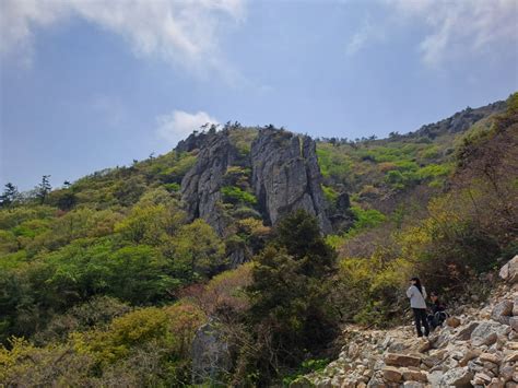 盤錦有什麼好玩地方？不妨從美食、自然景觀與人文風情三方面來探討。